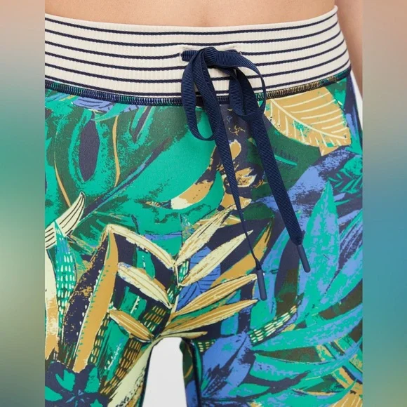 Offline by Aerie Goals Drawcord Bike Shorts - Picture 4 of 8